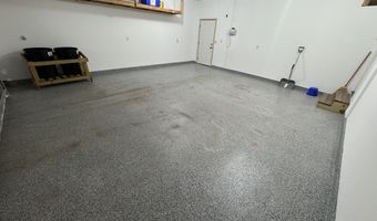 2214 S Lawson St, Aberdeen, SD 57401