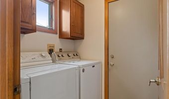 20 Drowne Pkwy, East Providence, RI 02916