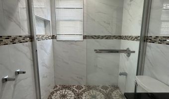 33 E 51ST St 2, Bayonne, NJ 07002