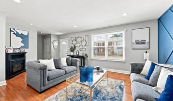 6 SHADOW Ln, Bear, DE 19701
