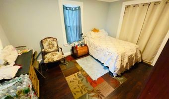 46 Berry St, Andover, NJ 07801