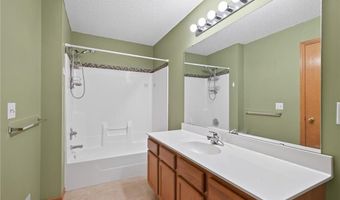 14137 Alabama Ave, Savage, MN 55378