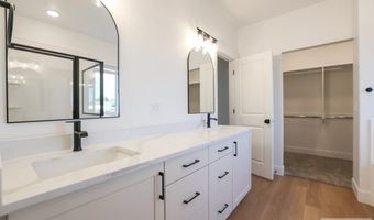 578 N Curlew Dr, Ammon, ID 83406