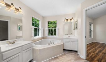 235 W HOPE Ct, Bear, DE 19701