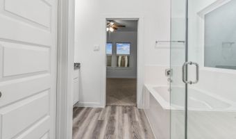 308 Robin St, Angleton, TX 77515