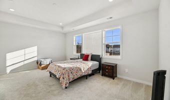 42051 NIGHT NURSE Cir, Ashburn, VA 20148