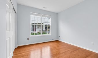 5 Minot Light Ct, Barnegat, NJ 08005