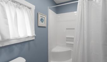 324 E End Ave, Belford, NJ 07718