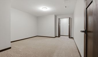 12869 387th Ave, Aberdeen, SD 57401