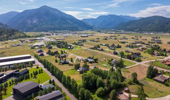 68 KELLY Ln, Alpine, WY 83128