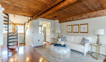 40 Web Ave 18, North Kingstown, RI 02852