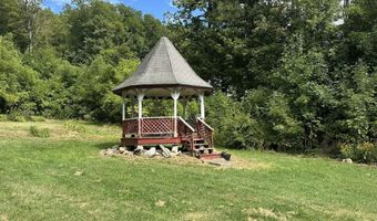 25 Grove St, Brandon, VT 05733