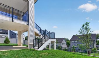 861 N MANCHESTER St, Arlington, VA 22205