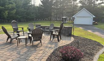 3167 LAKEVIEW Dr, Suamico, WI 54173