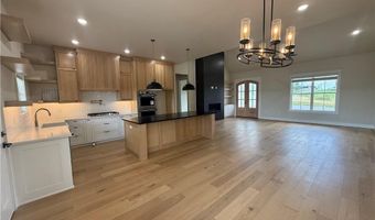 5020 Logan Dr, Bentonville, AR 72713