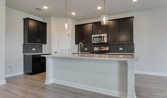 222 Brood Dr, Adkins, TX 78101