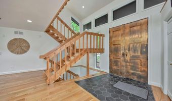 7708 Creekwood Ln, Amberley, OH 45237