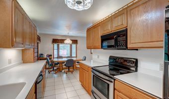 5241 Dommers Dr, Fitchburg, WI 53711