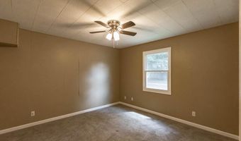 834 S A St, Arkansas City, KS 67005