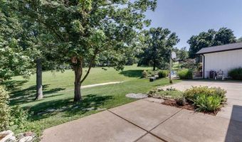 713 Barham Down Dr, Ballwin, MO 63011