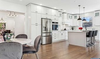 648 E Broad St, Westfield, NJ 07090