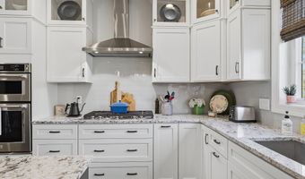 39 Brentwood Cir 39, Danbury, CT 06810