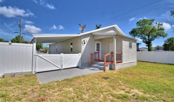 208 CENTER St, Auburndale, FL 33823