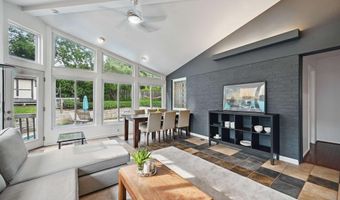 7306 WAYNE Dr, Annandale, VA 22003