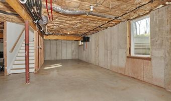 13 Autumn Ct, Airmont, NY 10901