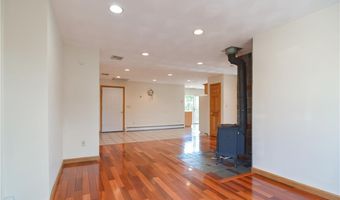 206 Shun Pike, Johnston, RI 02919