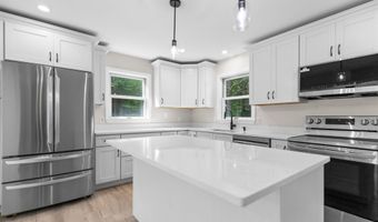 114 Farrarville Rd, Belmont, NH 03220