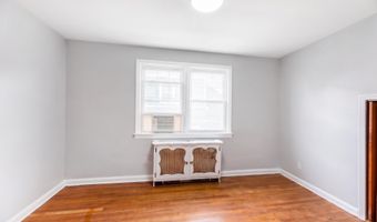 32 KELLY Pkwy, Bayonne, NJ 07002