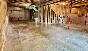 422 17th St, Bedford, IN 47421