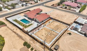 19678 Red Feather Rd, Apple Valley, CA 92307