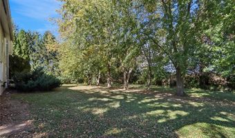 4705 Prairieburg Rd, Anamosa, IA 52205