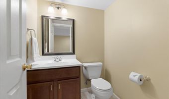 226 Arbor Trails Dr, Ballwin, MO 63021