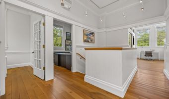301 Valley Rd, Cos Cob, CT 06807