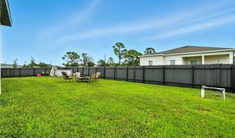 1823 NW 10th St, Cape Coral, FL 33993