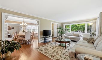99 Oldfield Ave, Amityville, NY 11701