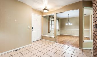 35 Fenchurch Dr, Bella Vista, AR 72715
