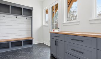 3076 Avilla Manor Trl, Alexander, AR 72002