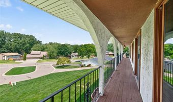 108 Hidden Meadow Rd, Apple Valley, MN 55124