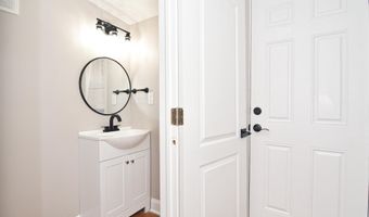 2644 E HOFFMAN St, Baltimore, MD 21213