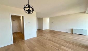 4141 N HENDERSON Rd 912, Arlington, VA 22203