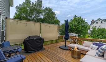 211 Oak St, Bath, ME 04530