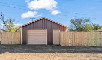 612 Maurer St, Anton, TX 79313