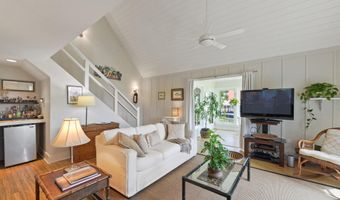 424 Riverview Dr, Bay St. Louis, MS 39520
