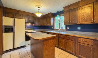 60 White Fox Rd, Agawam, MA 01030