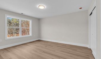 293 Trenton Ave N, Bayville, NJ 08721