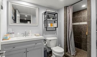 15823 Rose Dr, Allen Park, MI 48101